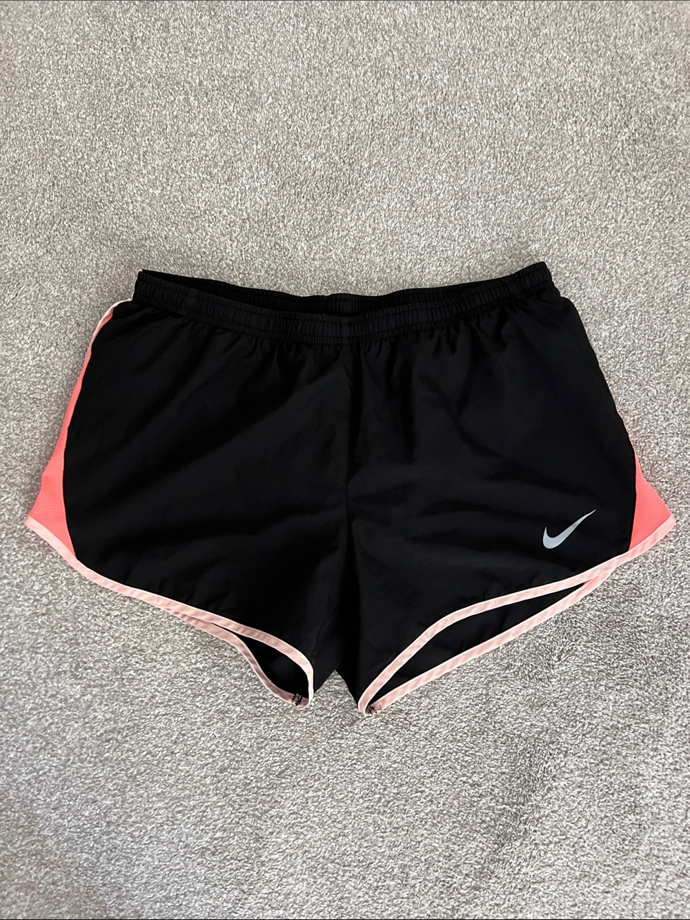 Nike Black M Athletic Shorts with Peach Trim